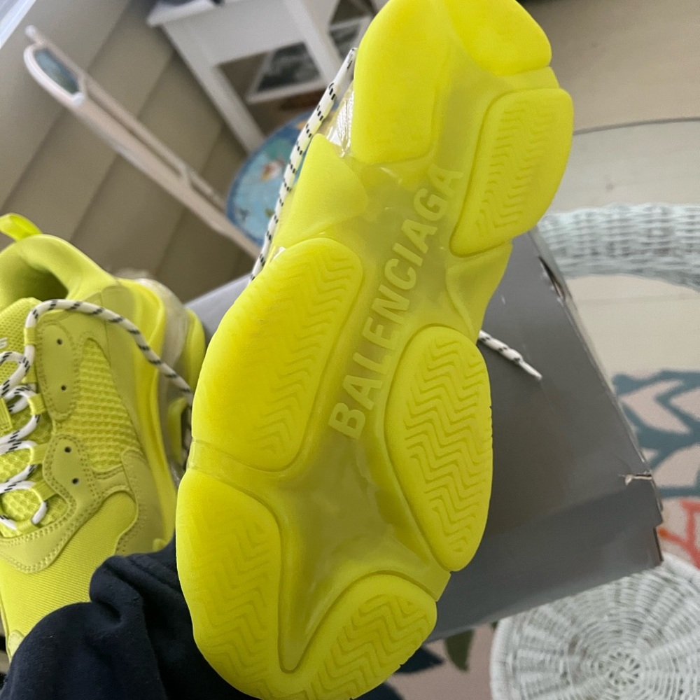 Men’s Balenciaga Triple S sneakers BRAND NEW IN BOX - Picture 5 of 6